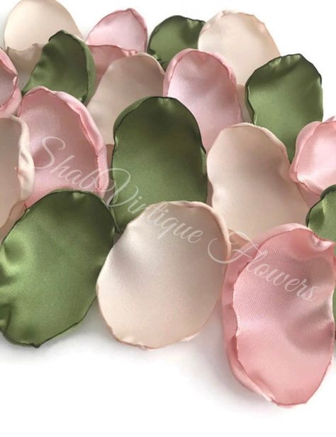 Blush Pink Outfit, Wedding Flowers Tulips, Olive Green Weddings, Flower Girl Petals, Aisle Runners, Green Themed Wedding, Blush Wedding Flowers, Pink Wedding Theme, Wedding Colours