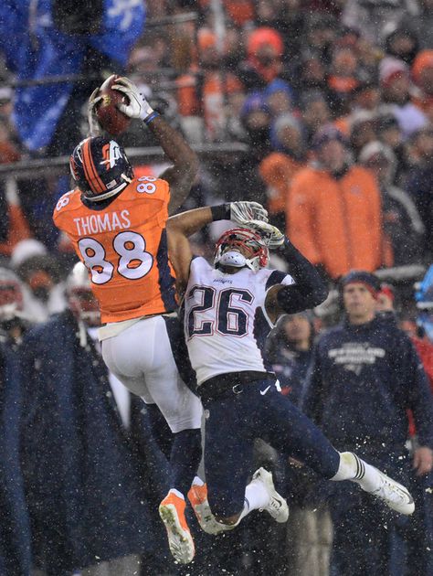 Demaryius Thomas (88) of the Denver Broncos makes a long catch in the fourth quarter. The Broncos played the New England Patriots at Sports Authority Field at Mile High in Denver, CO on November 29, 2015. (Photo by AAron Ontiveroz/The Denver Post) Demaryius Thomas, Snow Photos, Nfl Broncos, American Football League, Go Broncos, Denver Broncos Football, Colorado Rapids, Nfl Photos, Broncos Football