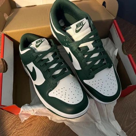 Nike Dunk Low Retro Varsity Green Sneakers Green Sneakers, Nike Dunk Low, Dunk Low, Nike Dunk, Sneaker Shopping, Nike Dunks, Sneakers Fashion, Women's Shoes, Nike Shoes