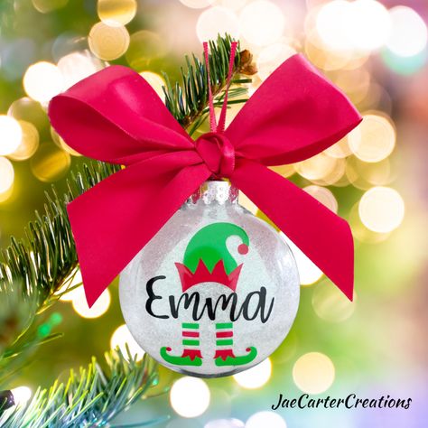 Christmas Ornaments Homemade Cricut, Elf Ornaments Diy, Clear Christmas Ornaments Diy, Cricut Ornament Ideas, Diy Christmas Ornaments To Sell, 2024 Ornaments, Christmas Hangers, Ornament Packaging, Vinyl Christmas Ornaments