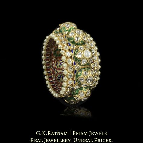 Diamond polki bangles & bracelets to adorn your ravishing hand! Embrace elegance in each look, in each outfit of yours. Pacheli Bangle, Jadau Bangles, Polki Bangles, Gold Enamel Jewelry, Kundan Bangles, Hand Accessories, Bangles Bracelets, Uncut Diamond, Gold Price