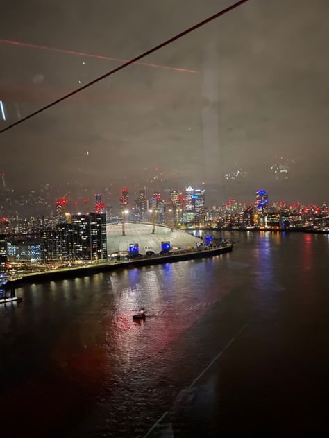 Central London At Night, Cool Boy Image, London Night, London Aesthetic, Cable Cars, Luxury London, Central London, London Love, London Life