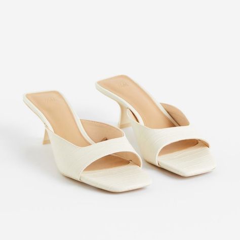 Genuine Zara New With Tag, Still In Original Packaging Material: Vegan Leather Color: Cream, Faux Croc Embossed Classic & Elegant Summer Mules. Comfortable 1.75 Inches Heel. Satin Lining. Croc Embossing Gives Expensive Look. Looks Great With Most Outfits Shoe Cutout, Cream Mules, Tan Chelsea Boots, Beige Mules, Miami Outfit, H&m Heels, Beige Wedge Sandals, Monochromatic Style, Summer Mules