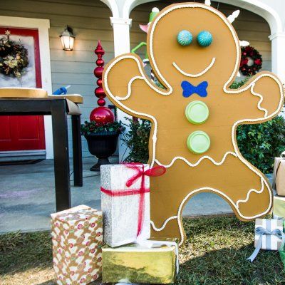 How To - DIY Front Yard Gingerbread Man | Home & Family Diy Front Yard, Gingerbread Christmas Decor, Gingerbread House Decorations, Gingerbread Decorations, Candy Land Christmas Decorations, Candy Land Christmas Decorations Diy, Candy Land Christmas Decorations Outdoor, Candy Land Christmas Tree, Christmas Float Ideas