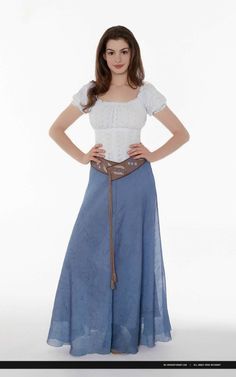 Ella Enchanted Costume Ella Enchanted Dress, Enchanted Outfit, Ella Enchanted Movie, Fantasia Diy, Movie Character Outfits, Enchanted Movie, Female Movie Characters, Medieval Dress Princess, Female Book Characters