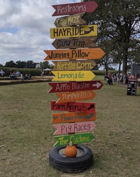 Fall Festival Entrance Ideas, Fall Farm Festival Ideas, Community Fall Festival, Pumpkin Patch Ideas Diy, Fall Festival Maze Ideas, Harvest Festival Games Booth Ideas, Parking Lot Fall Festival, Fall Festival Fundraiser, Patch Ideas Diy