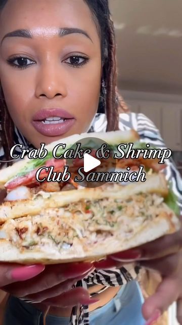 BLACK FOODIE FINDER ® on Instagram: "#LowCarb Crab Cake & Shrimp Club Sammich tutorial 😩🦀🥪⁣ ⁣ Low-carb crab cakes layered with red onion, arugula, seasoned tomatoes, bacon, shrimp, and chive & honey mustard aioli. 😋⁣ ⁣ To keep this WHOLE sandwich completely low carb, nix the sugar on the shrimp (altho it’s really just a pinch to help with browning), and use keto honey for the aioli 🍤⁣ ⁣ The crab cake doesn’t have any bready filler, no egg or mayo. It’s all crab and shrimp and other veggies and aromatics. Then basted in garlic butter and herbs and a kiss of fresh lemon.🍋 ⁣ ⁣ (via @chefresha )⁣ ⁣ ⁣ #BlackFoodieFinder⁣ ⁣ —————————————————————⁣ 𝗙𝗼𝗹𝗹𝗼𝘄 @𝗯𝗹𝗮𝗰𝗸𝗳𝗼𝗼𝗱𝗶𝗲𝗳𝗶𝗻𝗱𝗲𝗿 & 𝗱𝗼𝘄𝗻𝗹𝗼𝗮𝗱 𝗼𝘂𝗿 𝗮𝗽𝗽 𝗳𝗼𝗿 𝗯𝗹𝗮𝗰𝗸 𝗲𝗮𝘁𝗲𝗿𝘆, 𝗰𝗵𝗲𝗳𝘀, 𝗿𝗲𝗰𝗶𝗽𝗲𝘀 & 𝗺 No Mayo Crab Cakes, Shrimp Cakes Recipe, Seasoned Tomatoes, Shrimp Cake Recipe, Crab Cake Burgers, Low Carb Crab Cakes, Keto Honey, Mustard Aioli, Bacon Shrimp