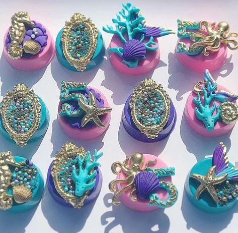 Chocolate Covered Oreos Baby Shower, Mermaid Chocolate, Decorated Oreos, Little Mermaid Cakes, Mermaid Theme Birthday Party, Chocolate Work, Dipped Oreos, Chocolate Covered Treats, Covered Oreos