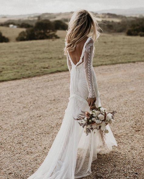 Boat Neck Wedding Dress Hairstyle, Boho Wedding Dress Designers, Boho Wedding Dress With Sleeves, Bohemian Style Wedding Dresses, Boho Style Wedding Dress, Wedding Dresses Uk, Bohemian Style Wedding, Boho Mode, Boho Style Wedding