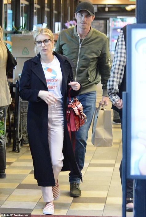 Emma Roberts Boyfriend, Emma Roberts Style, Garrett Hedlund, Model Street Style, Scream Queens, Kylie Minogue, Emma Roberts, Celebrity Street Style, Daily Mail