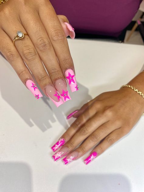 pink square acrylic nails with pink stars Pink Nail Inspo Y2k, Pink Star Nails Acrylic Y2k, Pink Girly Nails Acrylic, Star Nails Acrylic Square, Pink Hot Nails, Hot Pink Star Nails, Maybe Nails, Pink Star Nails Acrylic, Cute Nails With Gems