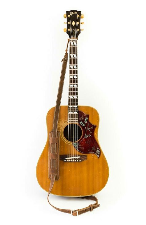 Gibson Acoustic, Gibson Guitar, Gibson Guitars, Classic Guitar, Vintage Guitar, Guitar Accessories, Vintage Electric Guitars, Music Guitar, Learn Guitar