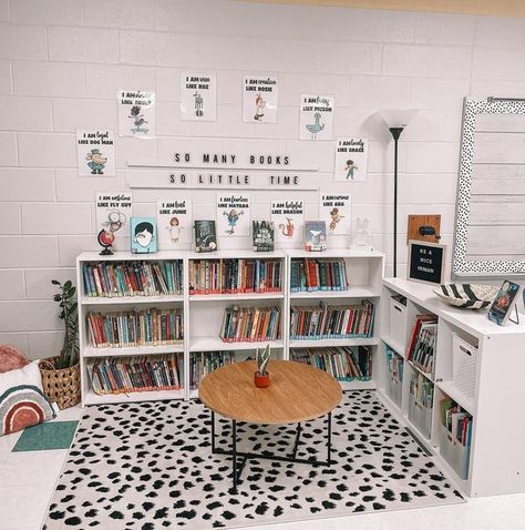 Minimalist Teacher Classroom, Teacher Reading Chair, Classroom Library Corner, Elementary Classroom Themes Colorful, Classroom Sink Area Decor, Teacher Astethics, Teacher Ideas For Classroom Elementary, Library Classroom Ideas, Reading Teacher Classroom Decor