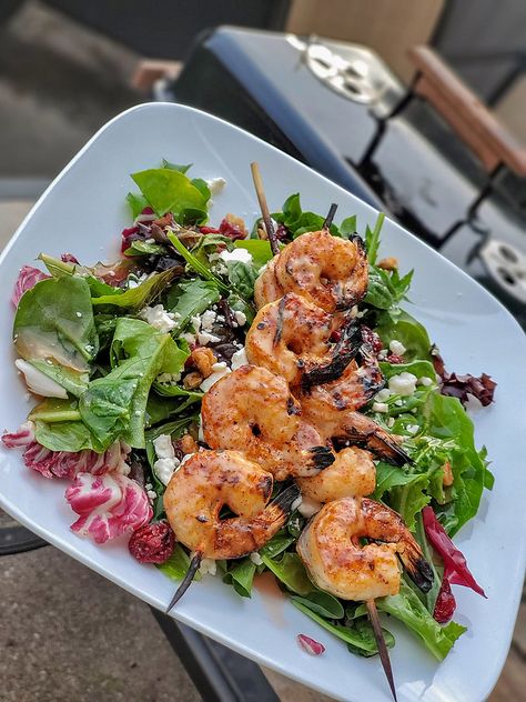 Honey Walnut Shrimp Salad Honey Glazed Walnuts, Glazed Walnuts, Walnut Shrimp, Honey Chipotle, Honey Walnut, Honey And Soy Sauce, Honey Walnut Shrimp, Savory Dishes, Honey Glaze