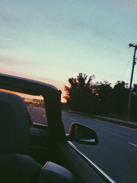 aesthetic sunset convertable Sunset Convertible Aesthetic, Joyride Aesthetic, Road Trip Pics, Live Ur Life, I Love Aesthetic, Space Core, Finding My Aesthetic, Classy Vibes, Playlist Pics