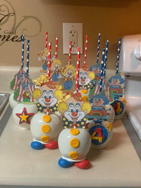 Carnival Theme Candy Apples, Circus Cake Pops, Gourmet Caramel Apples, Twins Birthday, Carnival Themed Party, Apple Decorations, Carnival Theme, Party Plan, Carnival Birthday Parties