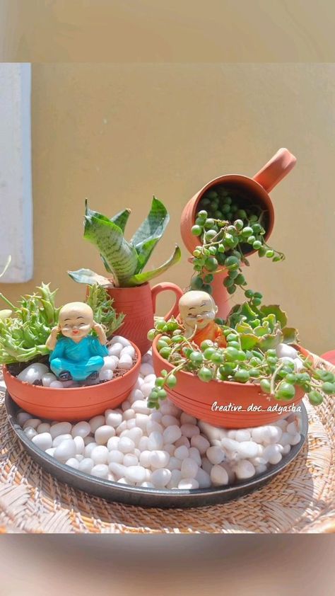 Garden Ideas With Plastic Bottles, Easy Garden Ideas, Fairy Garden Pots, Creative Garden Decor, Garden Miniature, Succulent Cuttings, Cute Miniature, Corner Garden, Garden Architecture