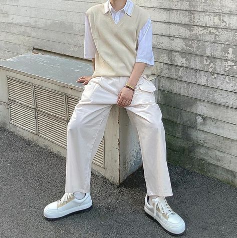 Mens Asian Fashion Streetwear, White Male Outfit Aesthetic, Asian Soft Boy Aesthetic, Soft Pastel Outfits Men, Feminine Looking Guys, Softboy Outfits Men, Cute Mens Outfits Pastel, Birthday Outfit Men Aesthetic, Cute Softboy Outfits