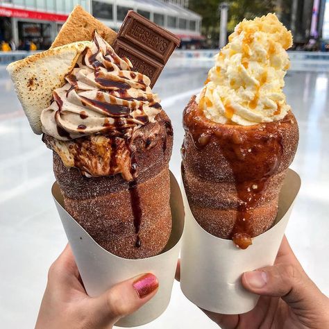 New York Bucket List on Instagram: “Chimney Cakes and Ice Skating! 😋⛸ Who wants to go to Winter Village at Bryant Park? The Tree Lighting is December 4 ❄️🎄📸 @feedyourgirlfriend” Ice Cream Nyc, Nyc Ice Cream, Chimney Cakes, Nyc Bakery, Chimney Cake, Cake Ice Cream, Yummy Ice Cream, Winter Village, Bakery Cakes