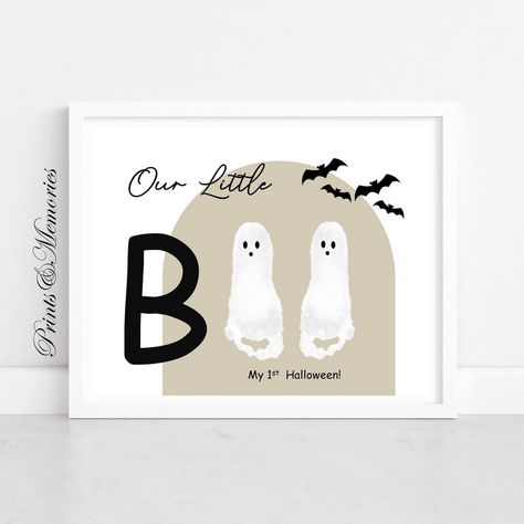 Precious Prints: Baby Footprint Art Projects Baby Feet Painting Ideas Halloween, Boo Footprint Art, Footprint Art Halloween, Footprint Art Baby, Nicu Crafts, Baby Handprint Crafts, Baby Footprint Art, Receipt Paper, First Birthday Posters