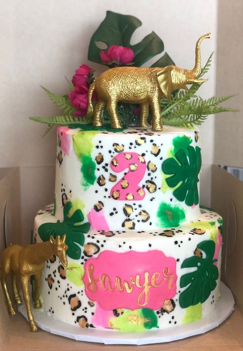 Safari pink gold cake Forever Wild Birthday Cake, Wild One Birthday Cake Pink, Pink Cheetah Birthday Cake, 4 Ever Wild Birthday Cake, Two Wild Cheetah Birthday, Pink Safari Birthday Cake, Pink Jungle Cake, Wild And Three Birthday Girl Cake, Girly Safari Birthday Party