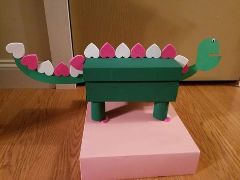 Dino Valentines Box Ideas, Diy Dinosaur Valentines Box For Kids, Dinosaurs Valentines Boxes, Dino Valentine Boxes For Boys, Dinosaur Valentine Boxes For Boys, Dinosaur Valentine Box Ideas, Boys Valentines Boxes Dinosaur, Cardboard Box Dinosaur, Valentine’s Day Box Dinosaur