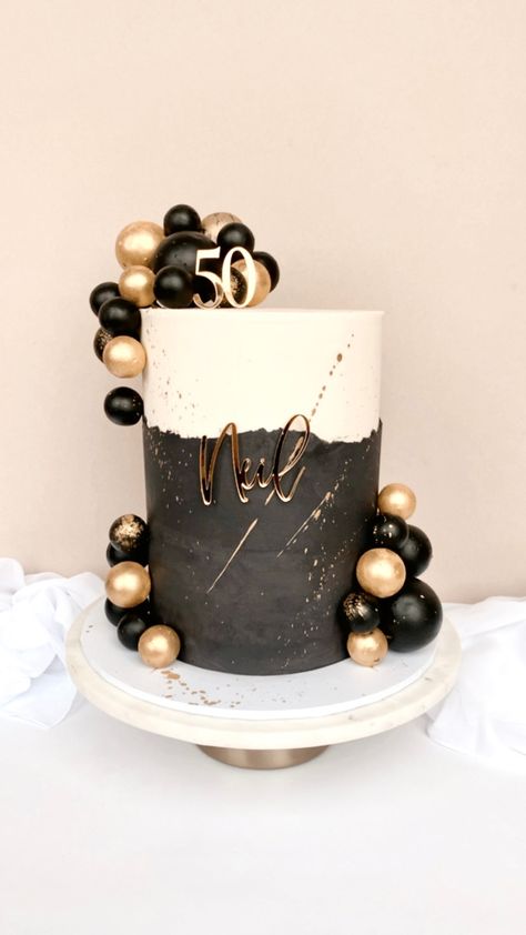 White Black And Gold Cake Ideas For Men, Elegant Birthday Cakes For Men, 50th Birthday Cake Designs, 50th Birthday Cakes For Men, 65 Birthday Cake, 50th Birthday Party Themes, Man Cakes, Black White Cakes, Black And Gold Cake