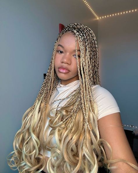 Color 613 Braids, Colour 613 Braids, Color 613 Knotless Braids, Hair Aesthetic Braids, Winter Box Braids, Light Blonde Braids, Knotless Braids With Curled Ends, 613 Box Braids, Braids With Curled Ends