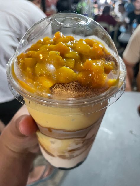 Mango Graham Shake, Mango Graham Float, Graham Dessert, Mango Graham, Essential Oil Perfumes Recipes, Food Business Ideas, Perfume Recipes, Japanese Dessert, Food Poster Design