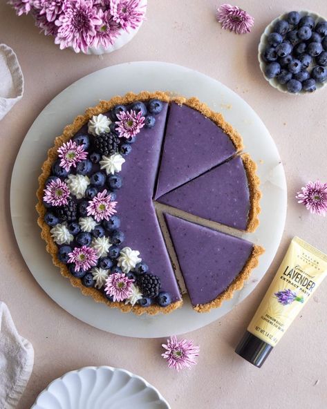 Recipe for blueberry lavender white chocolate tart: creamy white chocolate ganache flavored with a blueberry reduction and gourmet lavender extract paste over a graham cracker crust. #blueberry #tart #white #chocolate #baking Blueberry Reduction, White Chocolate Tart, Lavender Dessert, In Bloom Bakery, Bloom Bakery, Blueberry Lavender, Lemon Tart Recipe, Raspberry Crumble, Chocolate Ganache Filling