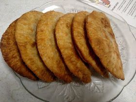 The Life of a Farmer's Wife: Homemade Chocolate Fried Pies! Chocolate Fried Pies, Fried Pies Recipe, Fried Hand Pies, Fried Pie, Homemade Pie Recipes, Sweet Fries, Homemade Fries, Hand Pie Recipes, Fried Pies