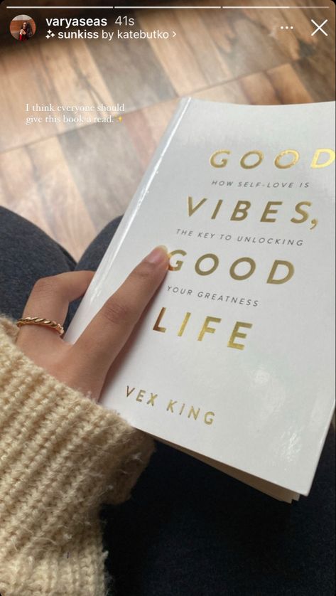 Good Vibes Good Life, Book Photography Instagram, Empowering Books, Creating A Bullet Journal, Best Self Help Books, Healing Books, Romantic Book Quotes, 100 Books To Read, Tea And Books