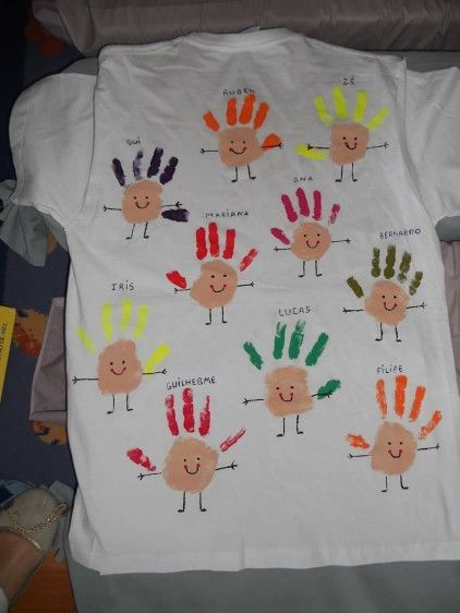 Handprint Tshirt Ideas, Handprint Shirt, Handprint Alphabet, Project For Preschool, Superhero Craft, معرض فني, Graduation Crafts, Alphabet Crafts, Preschool Graduation