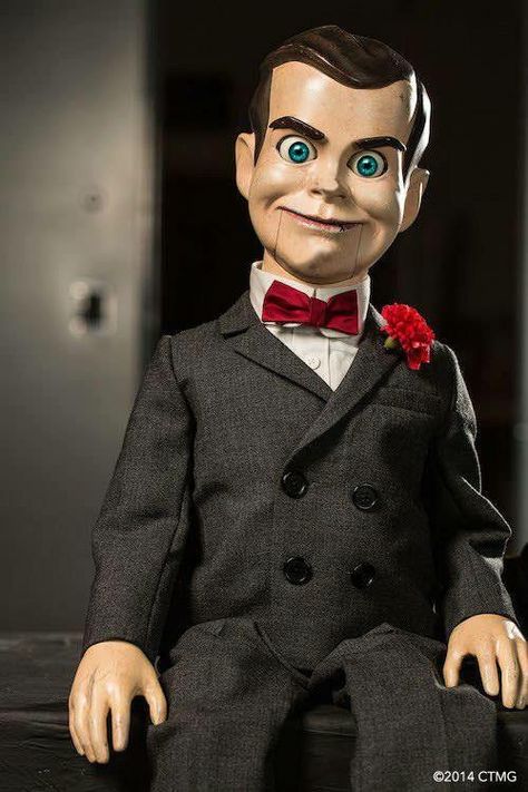 Slappy Slappy Costume, Goosebumps Art, Horror Icons Art, Slappy The Dummy, Teen Halloween, Star Costume, Scary Movie Characters, Clever Halloween Costumes, Mannequin Art