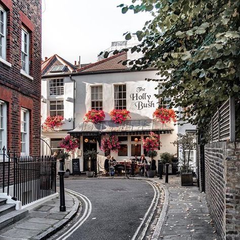 Holly Bush, Hampstead London, England Photography, Old London, Happy Monday, London Uk, London England, Beautiful Places, Street View