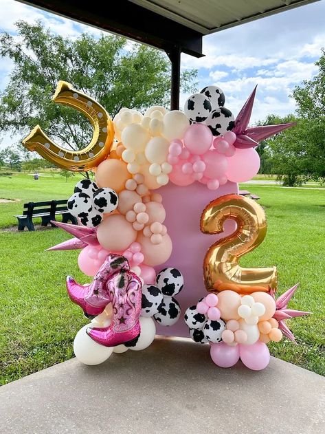 themilestonemarket - Etsy Balloon Garland Around Pole, This Ain’t My First Rodeo Birthday Theme, Not My First Rodeo Birthday, Second Rodeo Birthday Party, Rodeo Birthday Decor, My First Rodeo Birthday, Birthday Balloon Arch, Rodeo Birthday Party, Diy Ballon