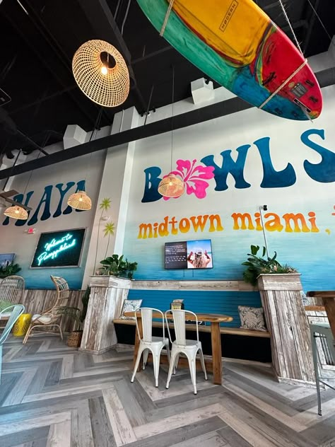 Acai Bowl Shop Design, Playa Bowls Aesthetic, Franchise Aesthetic, Acai Business, Acai Bowl Shop, Acai Aesthetic, Abbie Core, Aesthetic Miami, Surf Bar