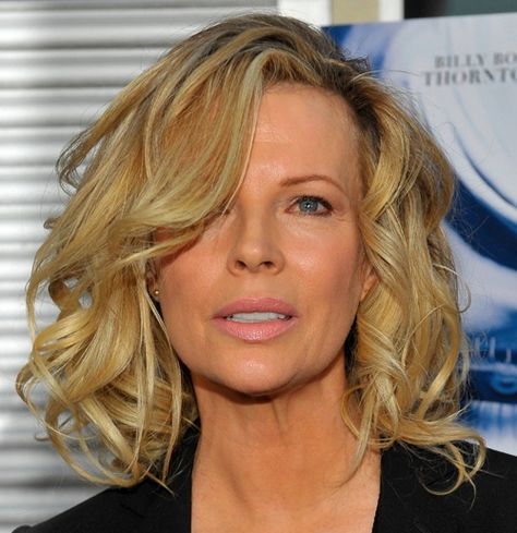 Curls For Medium Length Hair, Medium Length Curls, Medium Length Wavy Hair, Medium Length Curly Hair, Easy Hair Cuts, Kim Basinger, Hair Styles 2014, Haircuts For Wavy Hair, Penteado Cabelo Curto