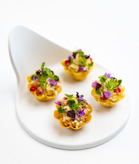 Thai Fusion Food, Fine Dining Starters, Thai Appetizers, Fine Dining Appetizers, Thai Appetizer, Canapes Recipes, Amazing Food Platters, Gourmet Appetizers, Gourmet Food Plating