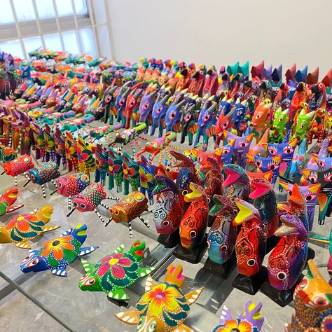 This pack includes 50 wood carved mini alebrijes of different colors, genuinely made by Mexican artisans.•The artpieces are shipped according to stock availability. •There is no option of choosing.PRECIO EXCLUSIVO PARA NUESTROS CLIENTES QUE SON DE MEXICO:DESCUENTO MEXA Dimensions: 1 x 1 x 1 in (aprox) All Oaxacan Alebrijes Wood Carvings for sale that we offer are authentic, genuine and signed in the bottom by the Mexican Indians/ Artisans. . Most of these Mexican Folk Art/Oaxacan Art Pieces areu Mexican Alebrijes, Oaxacan Art, Mexican Independence Day, Mexican Independence, Healing Codes, Huichol Art, Wood Carvings, Wood Carved, Mexican Art