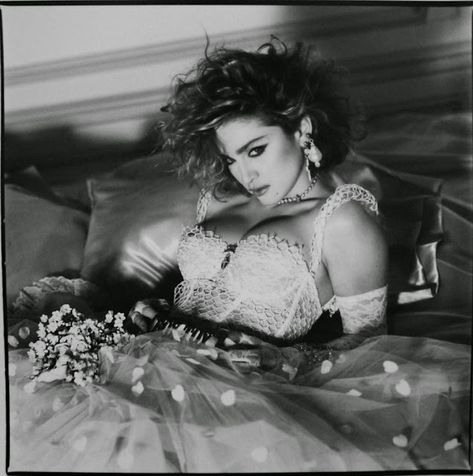 Rare Photographs From the 'Like A Virgin' Cover Session Taken by Steven Meisel in 1984 ~ Vintage Everyday Madonna Like A Virgin, Madonna Albums, Madonna 80s, Iconic Art, Lyrics Art, Steven Meisel, Rock Songs, White Poster, Print Black And White