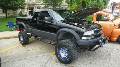 2001 Chevrolet S10 ZR2 $10,000 Or best offer - 100488459 | Custom Lifted Truck Classifieds | Lifted Truck Sales Chevy S10 Zr2, S10 Zr2, Blazer 4x4, S10 Truck, Price Quotes, Custom Lifted Trucks, Tundra Truck, Trucks Lifted Diesel, Chevy Girl