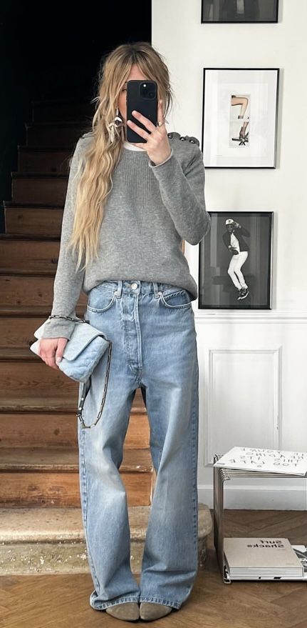 Smart Autumn Outfits Women, White Sport Jacket Outfit, All Denim Street Style, Autumn 24 Outfits, Prefall 2024 Outfit, Baggy Levis Outfit, Outfit Ideas Everyday Casual, Radical Chic Outfit, Retail Job Outfit