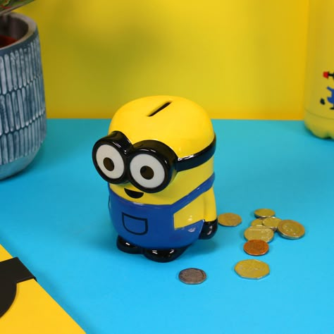 Clay Projects Kids, Piggy Bank Ideas, Minions Merchandise, Minions Fans, Fun Money, Kids Clay, Savings Box, Clay Stuff, Money Bank