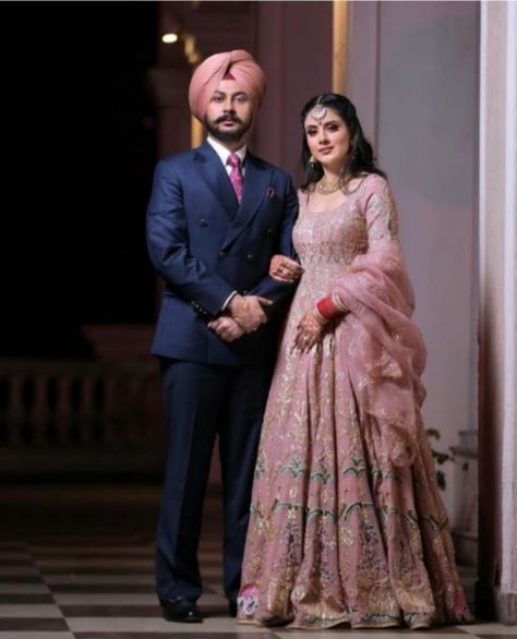 Shagun Dresses For Punjabi Bride, Punjabi Bridal Reception Outfit, Reception Punjabi Outfit, Punjabi Engagement Outfit Ideas, Punjabi Engagement Look, Engagement Punjabi Outfits, Punjabi Reception Outfit, Turban Style Punjabi, Punjabi Engagement Outfit