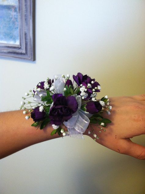 Carnation Wrist Corsage, Mini Carnations, Prom 2016, Corsage Prom, Cute Prom Dresses, Wrist Corsage, Flower Farm, Florist, Wedding Flowers