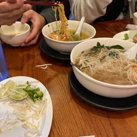 Pho Noodles Aesthetic, Aesthetic Vietnamese Food, Vietnamese Food Aethstetic, Vietnamese Food Aestathic, Vietnamese Culture Aesthetic, Veitmanese Food, Pho Aesthetic, Vietnamese Aesthetic, Aesthetic Food Photos