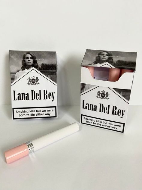 Lana Del Rey Lipstick, Lana Del Rey Fan, Lana Del Rey Merch, Lana Del Rey Love, Evening Makeup, Cosmetic Items, Lipstick Set, Lana Del Ray, Lip Glosses