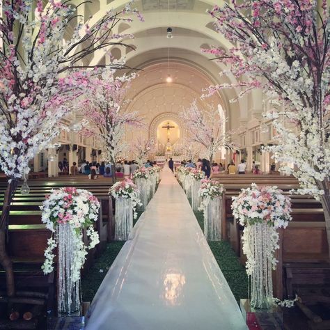 Church Quince Church Decorations, Wedding Isles Decoration Church, Quinceanera Church Decorations, Church Wedding Decorations Aisle Entrance, Chapel Wedding Decorations, Church Aisle Decorations Wedding, Church Ceremony Decorations, Church Decorations Wedding, Church Wedding Flowers Altar