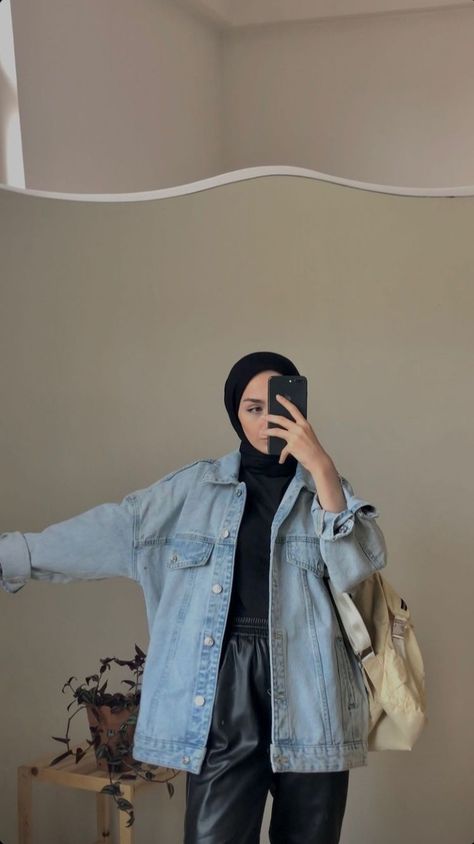 Modest Winter Outfits, Stile Hijab, Hijabi Outfit, Simple Style Outfits, Street Hijab Fashion, Stylish Hijab, Hijab Trends, Womens Trendy Dresses, Muslim Outfits Casual